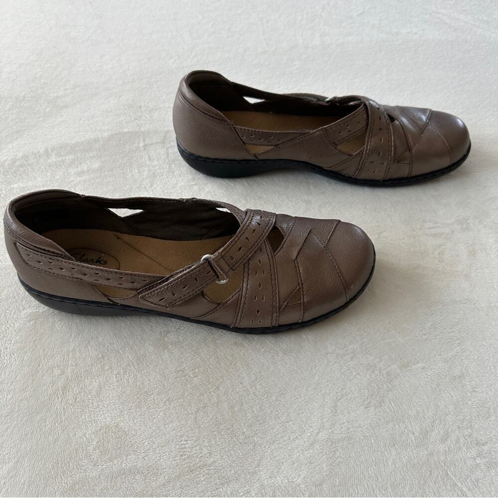 Clarks Ashland Spin Bronze Leather Flats Women’s 9.5 Comfort Mary Janes - Picture 3 of 10